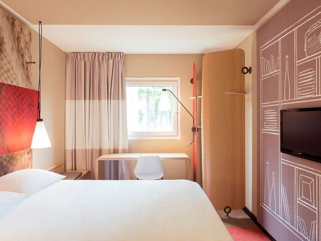 Ibis Orleans Centre Gare Hotell Exteriör bild